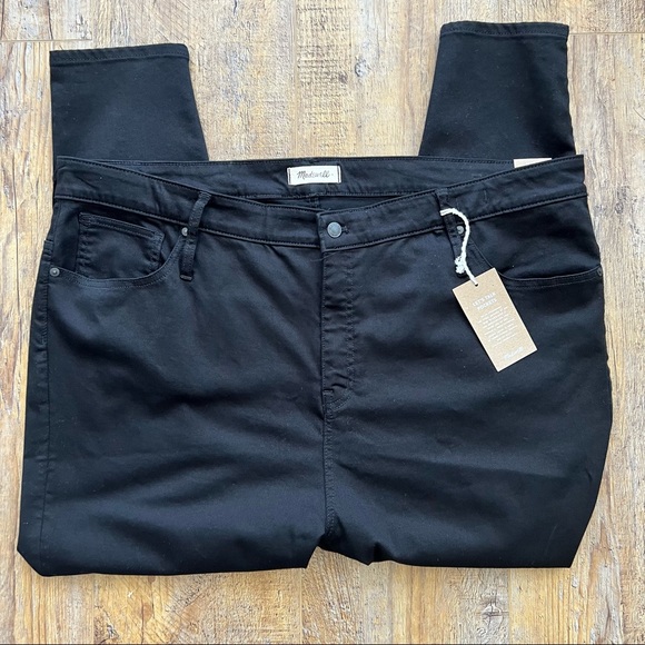 MADEWELL Curvy High-Rise Skinny Jeans in Carbondale Wash - Picture 4 of 7